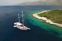 Croatian gulet VITO with 6 cabins for 12 guests for charters in Dubrovnik