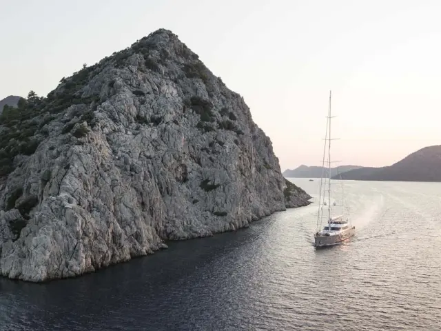 all-about-u-2-areal-9