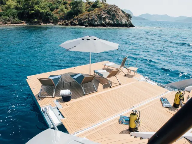 all-about-u-2-deck-7