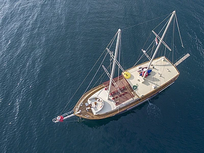 contact-yachts-altair_0001