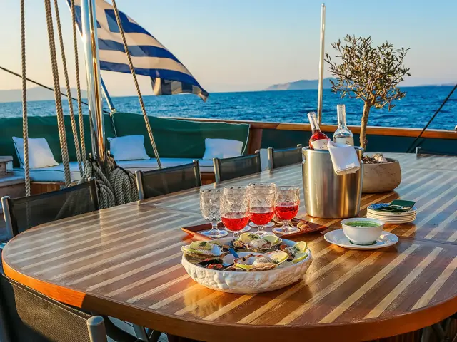 Luxury gulet ARKTOS to sail in Greece and Greek islands