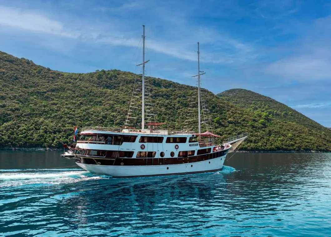 CESARICA unique gulet for 24 guests to sail in Croatia