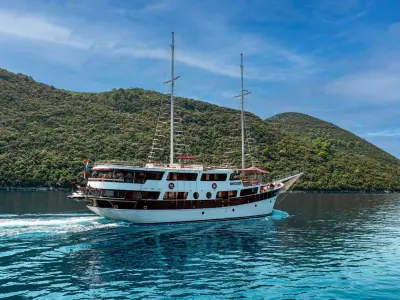 CESARICA unique gulet for 24 guests to sail in Croatia