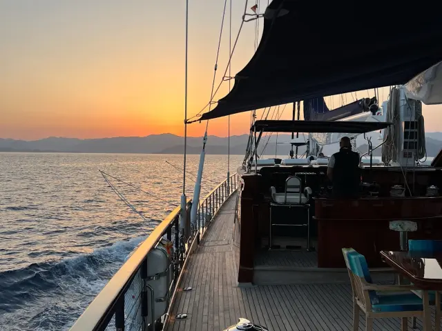 contact-yachts-clear-eyes_0010