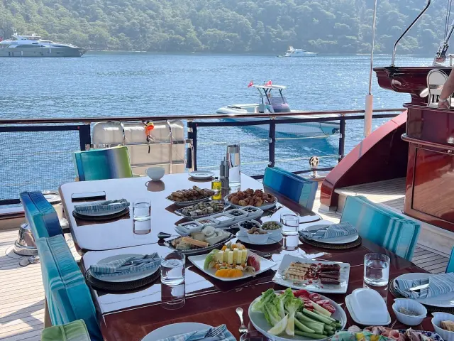 contact-yachts-clear-eyes_0011