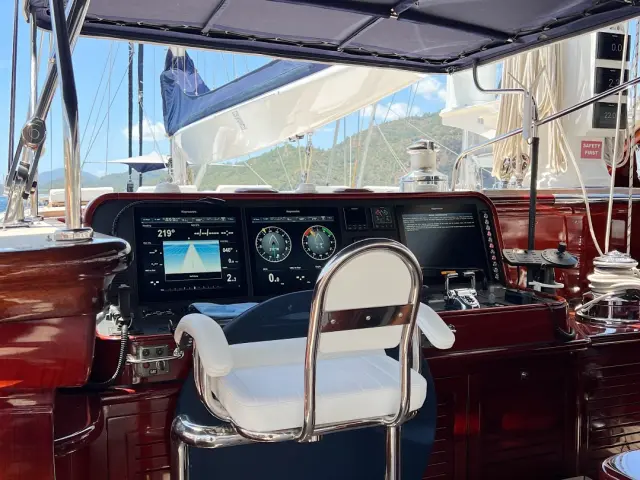 contact-yachts-clear-eyes_0014