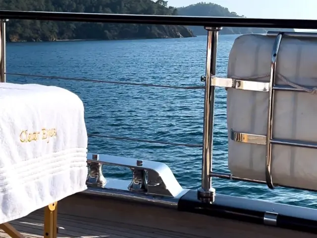 contact-yachts-clear-eyes_0017