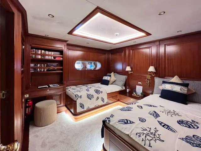 contact-yachts-clear-eyes_0035