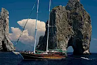 Sail in Italy with DERIYA DENIZ gulet | Visit Naples, Sicily