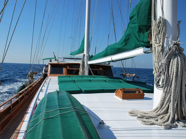 DERIYA DENIZ gulet  for cruises in Italy| Visit Naples, Sicily