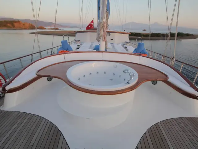 Bodrum boat charter with gulet ECE BERRAK in Turkey