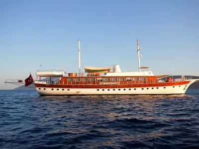 ELARA 1 gulet in Turkey has 14 cabins for 28 guests