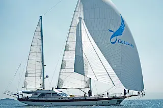 Modern gulet design, powerful sails, excellent charter experience | GETAWAY Yacht