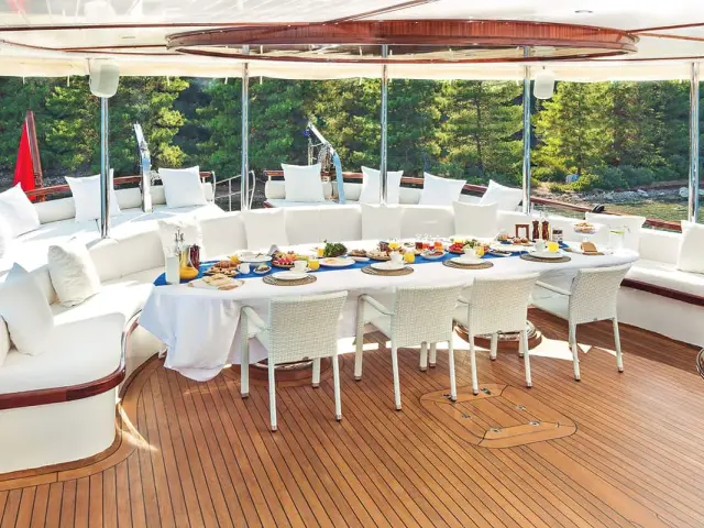 HALCON DEL MAR luxury gulet with jacuzzi for 16 guests to sail in Turkey