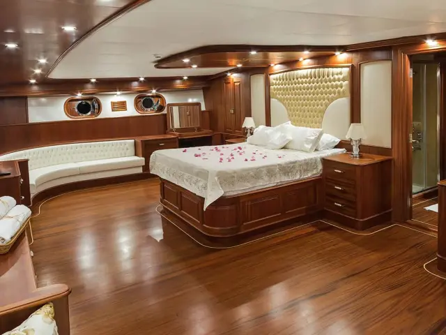 HALCON DEL MAR luxury gulet with jacuzzi for 16 guests to sail in Turkey