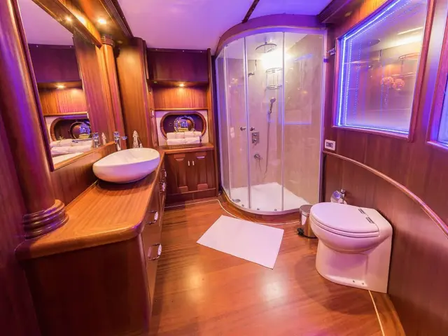 HALCON DEL MAR luxury gulet with jacuzzi for 16 guests to sail in Turkey