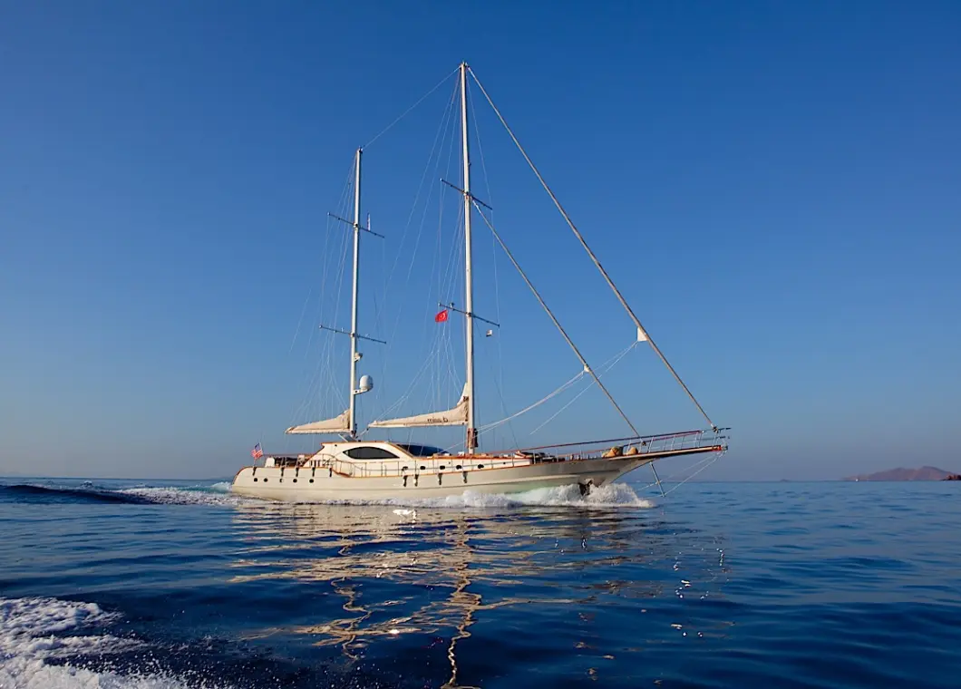 Bodrum yacht charter with gulet MISS B | Modern interior, powerful sailing