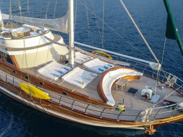 gulet-s-dogu-019