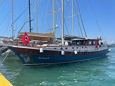 contact-yachts-su-perisi-c_0001