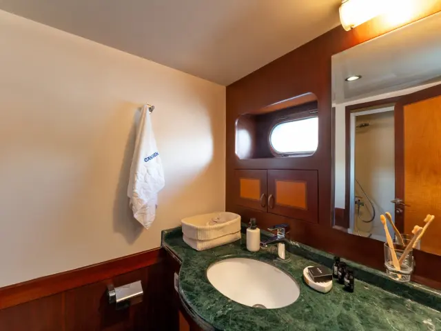 19_caneren_-_vip_double_2_bathroom