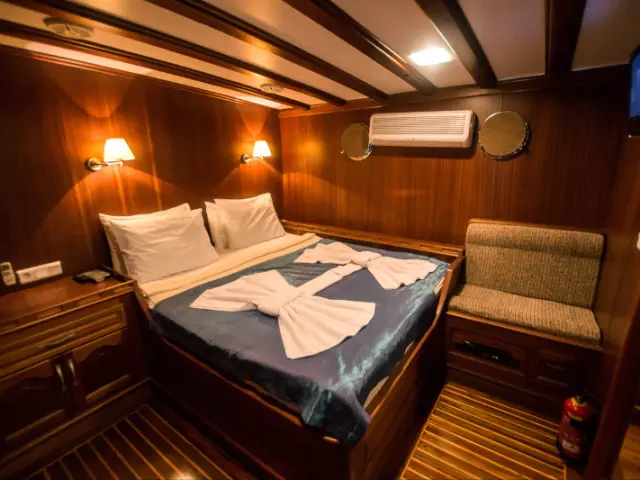 gulet-diamond-lila-012