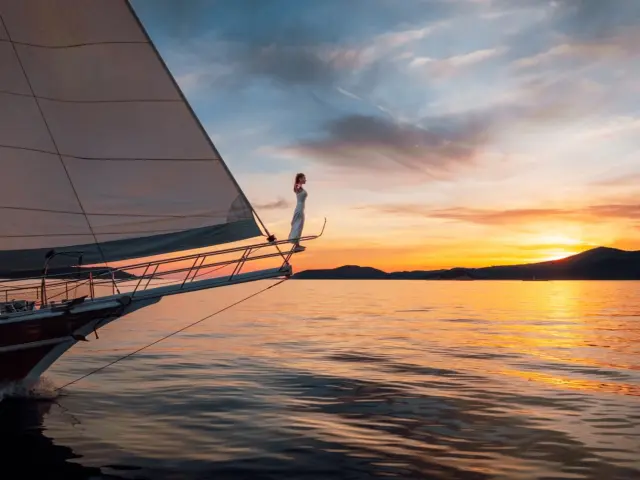 4__andjeo_sunset_sailing