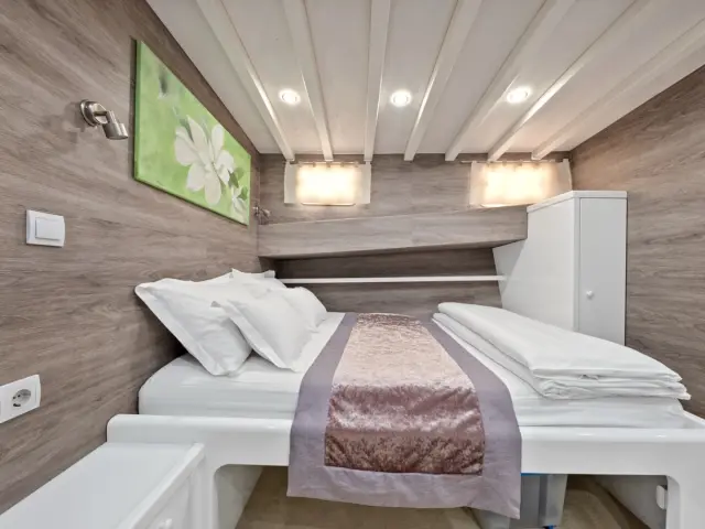 51__andjeo_double_cabin_-_bow